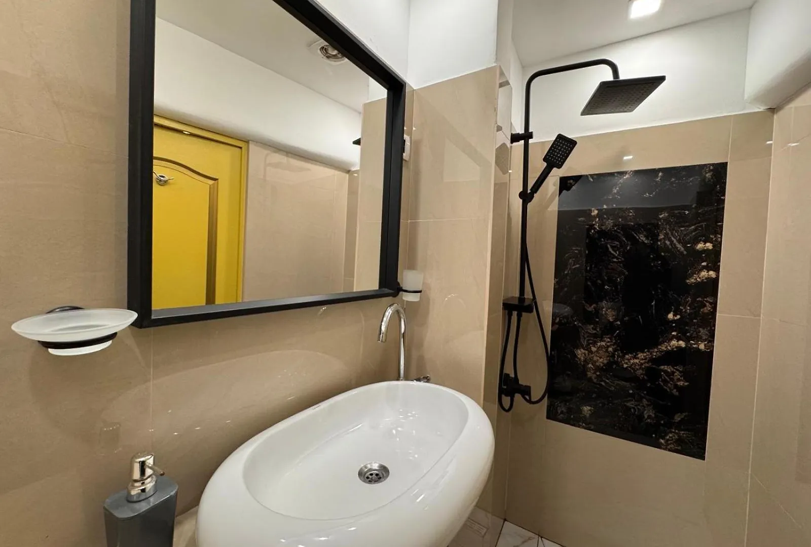 Harry Hotel Smart Hotel Bukarest