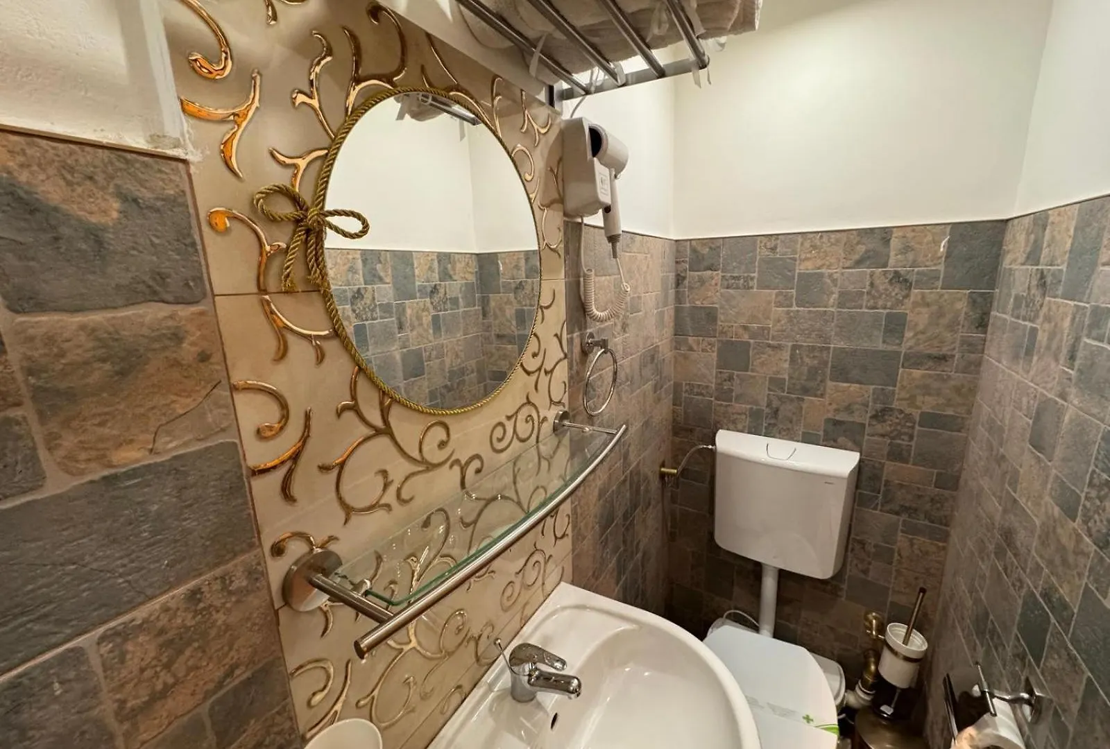 Harry Hotel Smart Hotel