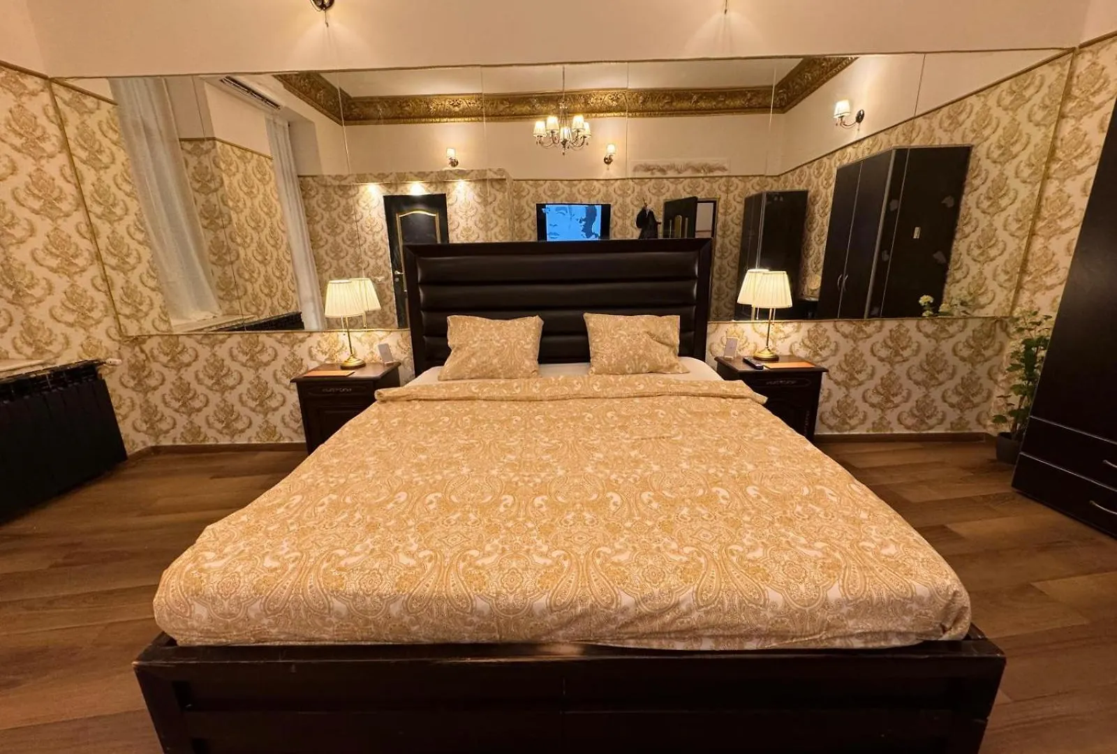 Harry Hotel Smart Hotel 3*, ブカレスト ルーマニア