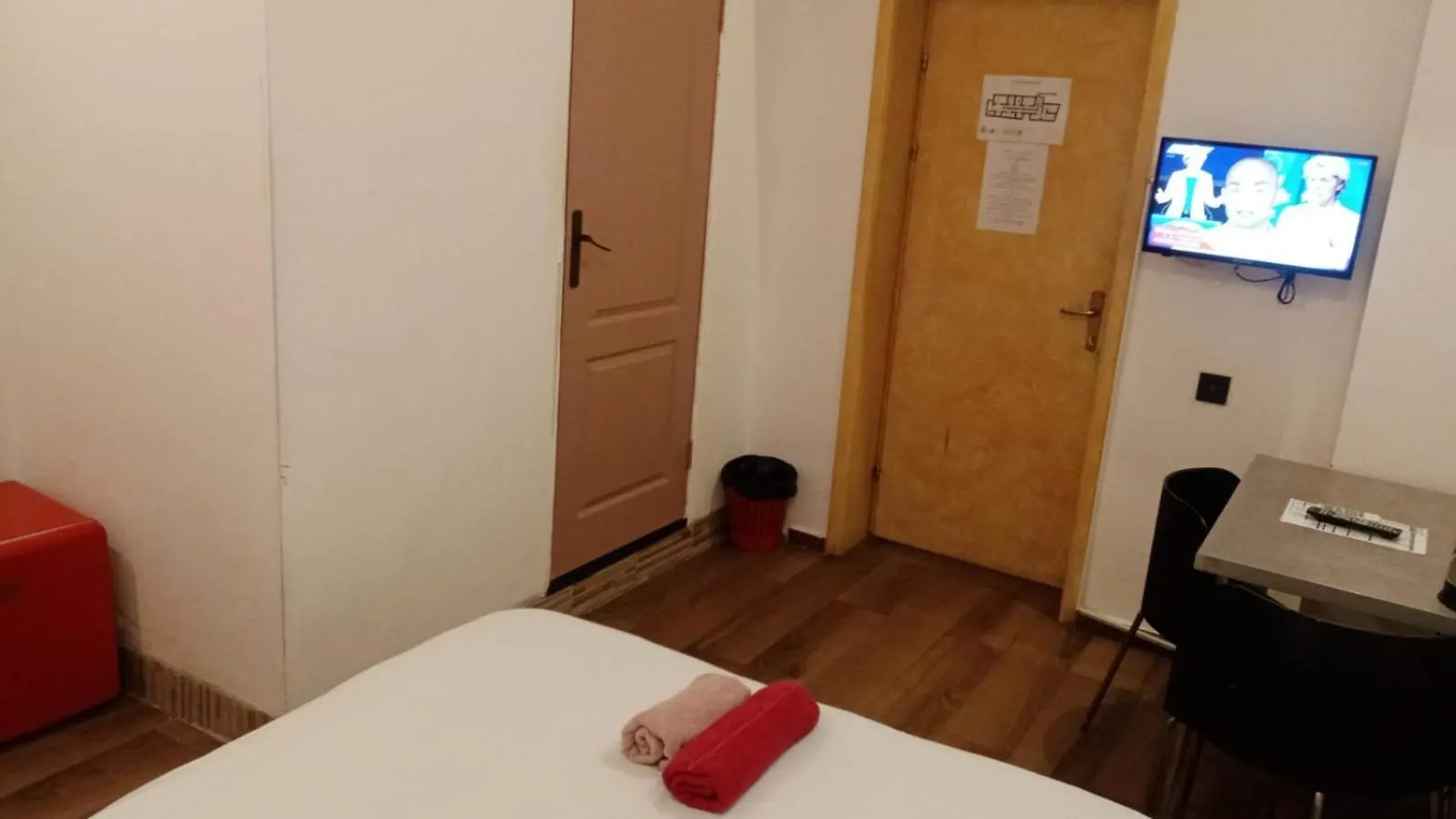 Harry Hotel Smart Hotel 3*, ブカレスト